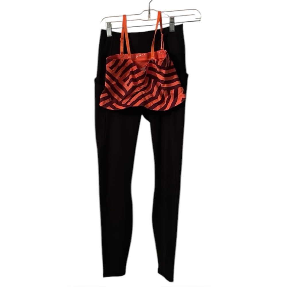 Nwot Two piece yitty top and fabletics black activewear. Side pockets.